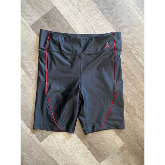 Air Jordan Essentials Mid Rise Bike Compression Shorts Black, Sz Large, MP $50 - Picture 1 of 9
